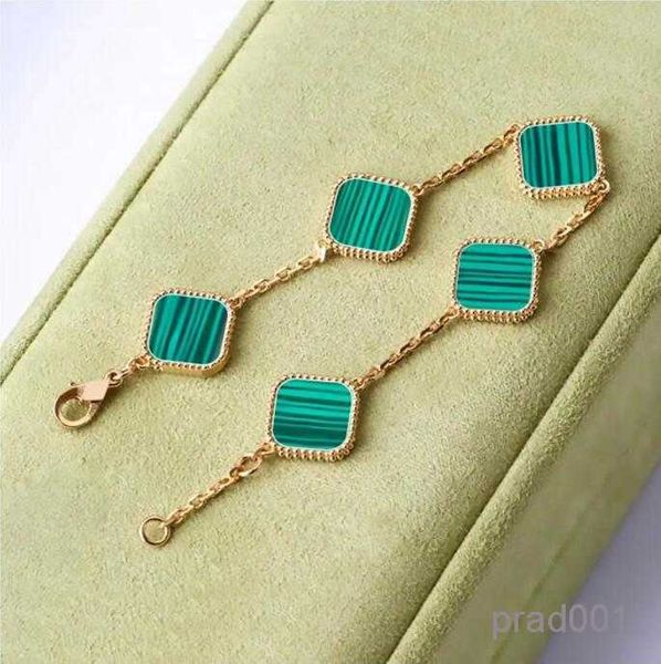 2023 charm 18k gold luxury designer shining bracelets for bracelet women sweet 4 leaf brand jewelry gift, Golden;silver
2023 charm 18k gold luxury designer shining bracelets for bracelet women sweet 4 leaf brand jewelry gift, Golden;silver