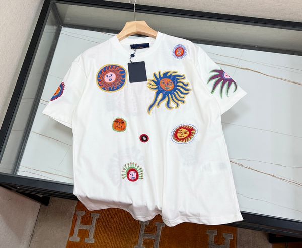 23ss spring/summer men's t-shirt seafood embroidery pattern image versatile cotton round neck short sleeve street casual t-shirt luxury, White;black
23ss spring/summer men's t-shirt seafood embroidery pattern image versatile cotton round neck short sleeve street casual t-shirt luxury, White;black