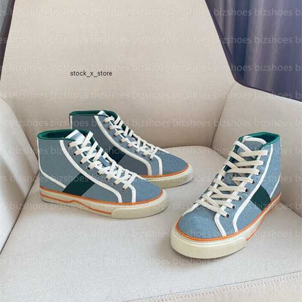 tennis 1977 high sneaker runner canvas shoe green red strip embroidery vintage trainers casual italy luxurys designers sneakers, Black
tennis 1977 high sneaker runner canvas shoe green red strip embroidery vintage trainers casual italy luxurys designers sneakers, Black