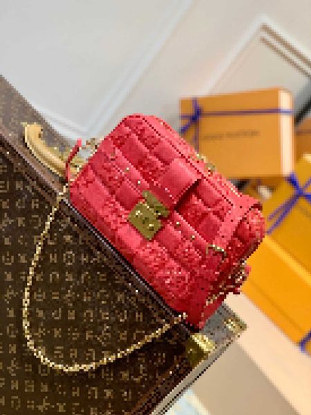 luxury quality brand designer other bags troca pm trocadero camera bag m59118 m59116 m59115 letter handbags shoulder messenger bag 9omz, Black;white
luxury quality brand designer other bags troca pm trocadero camera bag m59118 m59116 m59115 letter handbags shoulder messenger bag 9omz, Black;white