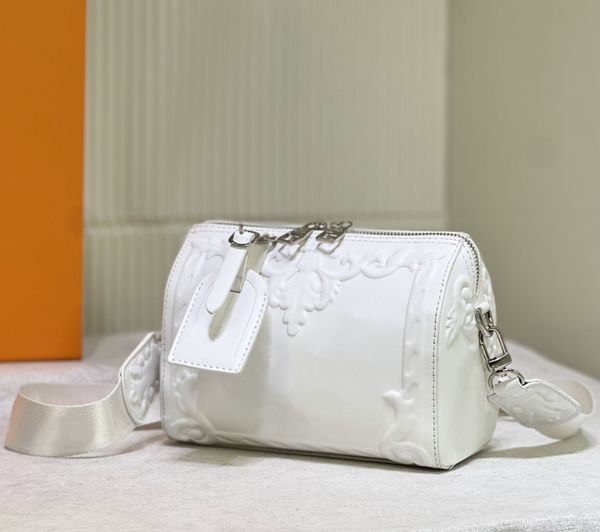 designer shoulder bag luxury catwalk show handbags leather mens womens fashion crossbody bags embossed flower letters makeup purses clutch q
designer shoulder bag luxury catwalk show handbags leather mens womens fashion crossbody bags embossed flower letters makeup purses clutch q