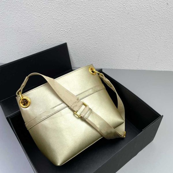 brand designer bags handbags shoulder crossbody bags tote woman's bucket bag fashion texture messenger bag multifunctional envelope bag
brand designer bags handbags shoulder crossbody bags tote woman's bucket bag fashion texture messenger bag multifunctional envelope bag