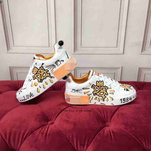 22s/s2021 fashion comfortable sports casual shoes triple leather classic stitching outdoor lace-up retro style size35-45 mnbv0001, Black
22s/s2021 fashion comfortable sports casual shoes triple leather classic stitching outdoor lace-up retro style size35-45 mnbv0001, Black