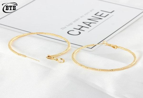 hoop huggie design fashion circle women glamour earrings highend jewelry exquisite wedding party holiday gifts whole7107503, Golden;silver
hoop huggie design fashion circle women glamour earrings highend jewelry exquisite wedding party holiday gifts whole7107503, Golden;silver