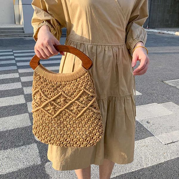 vintage wooden handle rattan women handbags wicker woven hollow lady large tote casual summer beach straw bag travel big purses 230412
vintage wooden handle rattan women handbags wicker woven hollow lady large tote casual summer beach straw bag travel big purses 230412
