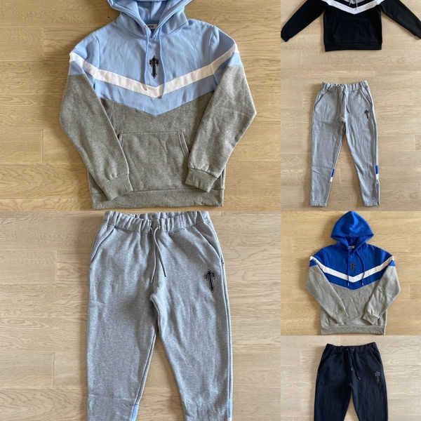 popular men's hoodie v-stripe trapstar sportswear set central cee with the same ukdrill, Black
popular men's hoodie v-stripe trapstar sportswear set central cee with the same ukdrill, Black