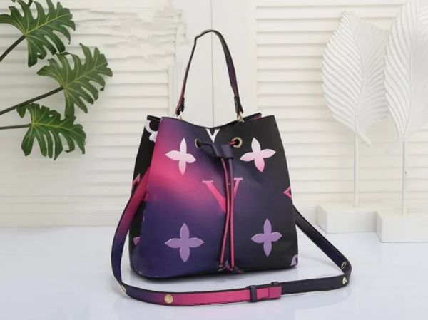 mt high-quality one shoulder bucket bag alphabet fashion handbag purse one shoulder bag women's belt classic style genuine leather
mt high-quality one shoulder bucket bag alphabet fashion handbag purse one shoulder bag women's belt classic style genuine leather