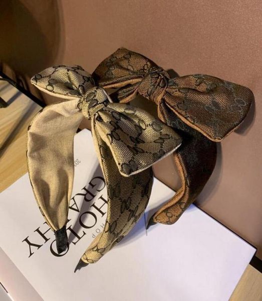 4color whole luxury designer headband for women girl brand letters bowknot wash face wide edge hair hoop sports fitness headba2737831, Black;brown
4color whole luxury designer headband for women girl brand letters bowknot wash face wide edge hair hoop sports fitness headba2737831, Black;brown