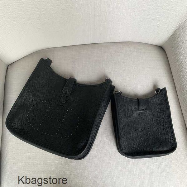 summer herms designer tote bags bag style calf 2023 leather mini fashion one shoulder cross body hollow bucket female evelyns 18cm ismn
summer herms designer tote bags bag style calf 2023 leather mini fashion one shoulder cross body hollow bucket female evelyns 18cm ismn