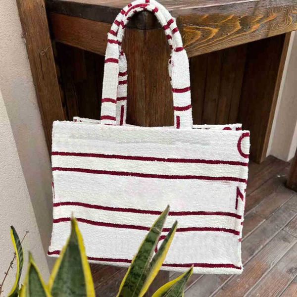designer totes plush totes bag designer women alphabet-print lambskin tote shopping handbag autumn winter shoulder bag high capacity 220902
designer totes plush totes bag designer women alphabet-print lambskin tote shopping handbag autumn winter shoulder bag high capacity 220902