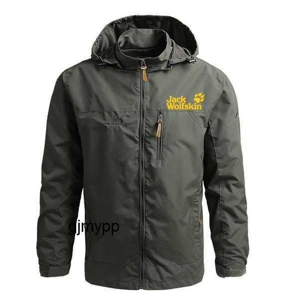 men's jackets brand clothes casual ski suit soft shell jacket outdoor sports equipment hiking windproof mountaineering coat 4f71f, Black;brown
men's jackets brand clothes casual ski suit soft shell jacket outdoor sports equipment hiking windproof mountaineering coat 4f71f, Black;brown