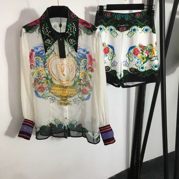 23ss designer blouse womens shorts sets women sets vintage print nail drill lapel long sleeve shirt high waist shorts set women clothes, White
23ss designer blouse womens shorts sets women sets vintage print nail drill lapel long sleeve shirt high waist shorts set women clothes, White