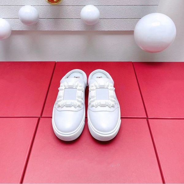 2023 luxury brand sneakers slippers casual shoes buckle metal decoration designer trainers chunky women's vulcanied shoes, Black
2023 luxury brand sneakers slippers casual shoes buckle metal decoration designer trainers chunky women's vulcanied shoes, Black