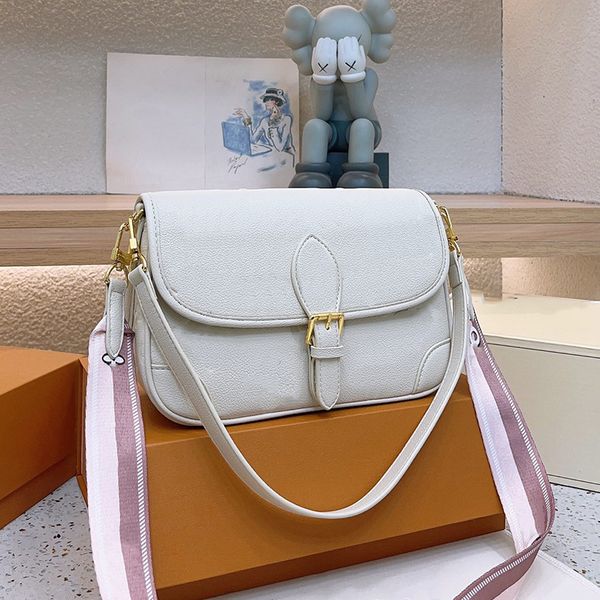 saddle bag designer luxurys handbag women tote bags leather embossed baguette bag fashion shoulder crossbody bags casual wallet flap letter
saddle bag designer luxurys handbag women tote bags leather embossed baguette bag fashion shoulder crossbody bags casual wallet flap letter