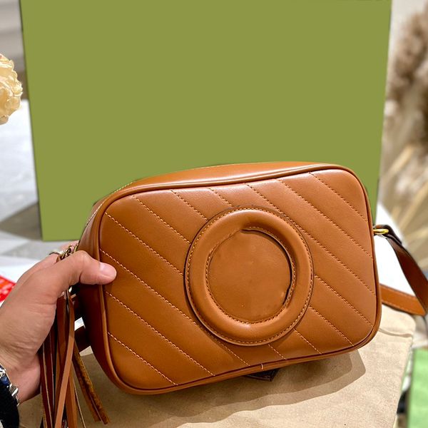 23ss womens designer camera stripe quilted bags with tassel calfskin genuine leather crossbody shoulder handbags large capacity luxury cosme
23ss womens designer camera stripe quilted bags with tassel calfskin genuine leather crossbody shoulder handbags large capacity luxury cosme