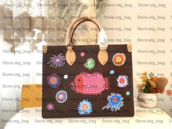 flowers faces print x yk bag on the go mm gm large capacity fish pumpkins women otg crossbody tote shopping luxurys designers bags handbag m
flowers faces print x yk bag on the go mm gm large capacity fish pumpkins women otg crossbody tote shopping luxurys designers bags handbag m
