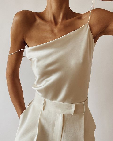camisoles tanks spring satin women's solid black backless satin spaghetti strap female vest elegant fashion loose casual lady 230413, Black;white
camisoles tanks spring satin women's solid black backless satin spaghetti strap female vest elegant fashion loose casual lady 230413, Black;white