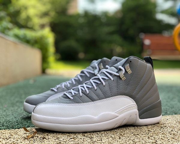 jumpman 12 stealth basketball shoes 12s white-cool grey true carbon luxurys designers sneakers send with box, Black
jumpman 12 stealth basketball shoes 12s white-cool grey true carbon luxurys designers sneakers send with box, Black