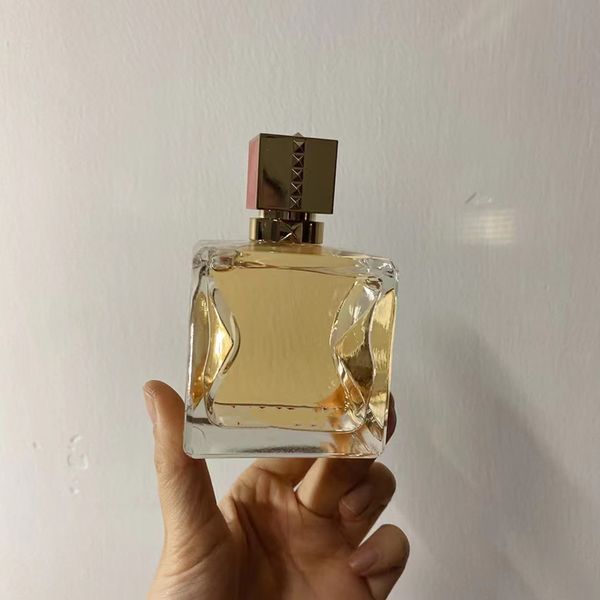 100ml women's perfume floral fragrance long lasting fragrance big name gift for girlfriend mother body spray ing
100ml women's perfume floral fragrance long lasting fragrance big name gift for girlfriend mother body spray ing