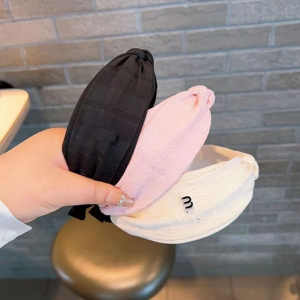 2023 designerrs women hair band headband fashion wide cross knotted hairband girls hairbands good selling, Black;brown
2023 designerrs women hair band headband fashion wide cross knotted hairband girls hairbands good selling, Black;brown