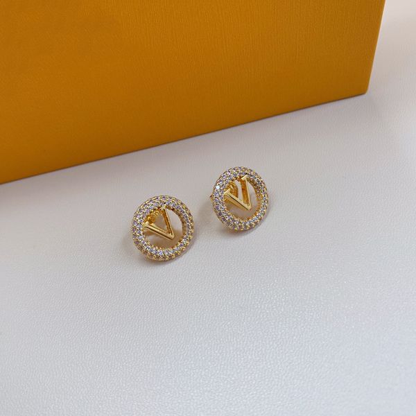 letter diamond stud luxury designer stud earrings elegant rhinestone ear studs 18k diamond wedding gifts women daily earring, Golden;silver
letter diamond stud luxury designer stud earrings elegant rhinestone ear studs 18k diamond wedding gifts women daily earring, Golden;silver