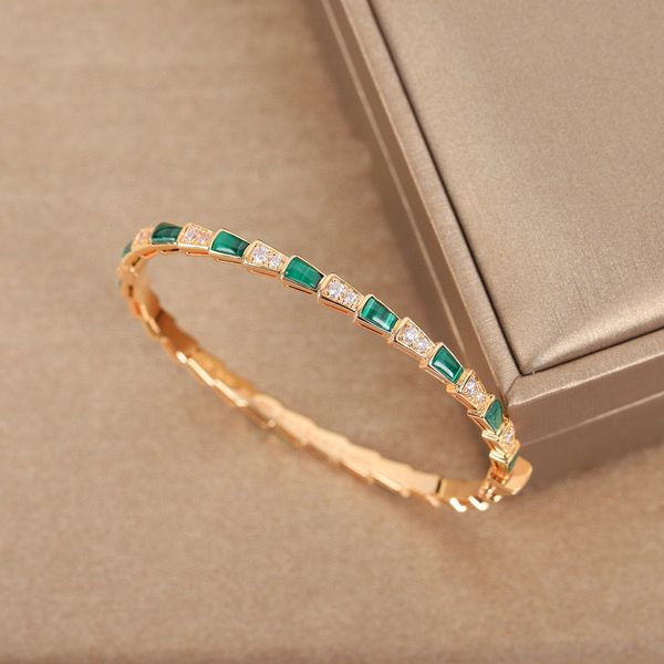 2023 luxury quality charm punk bangle with diamond and green color design have box stamp ps7690a, Golden
2023 luxury quality charm punk bangle with diamond and green color design have box stamp ps7690a, Golden