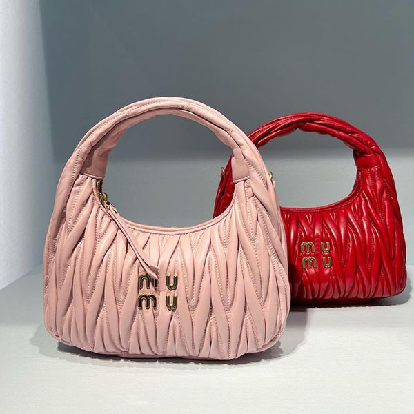 underarm tote cleo miui satchel fashion bag wander matelasse designer handbag luxury shoulder bag women's mens crossbody 7a quality gen
underarm tote cleo miui satchel fashion bag wander matelasse designer handbag luxury shoulder bag women's mens crossbody 7a quality gen