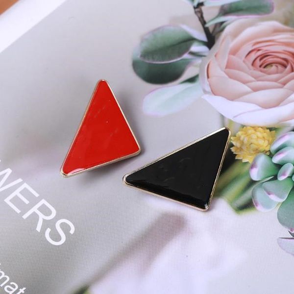 fashion classic inverted triangle brand p-letter brooch designer brooches for men women charm wedding gift jewelry accessorie, Gray
fashion classic inverted triangle brand p-letter brooch designer brooches for men women charm wedding gift jewelry accessorie, Gray