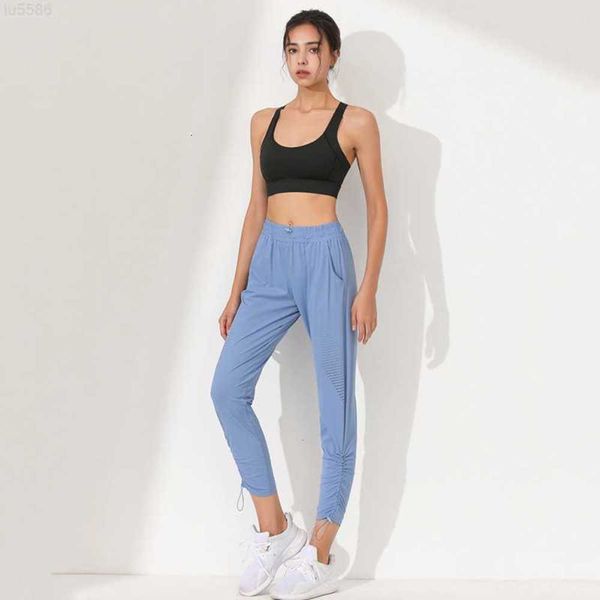 women's yoga pants fitness exercise outdoor running elastic quick drying hip lifting breathable casual pantsmiws, Black;white
women's yoga pants fitness exercise outdoor running elastic quick drying hip lifting breathable casual pantsmiws, Black;white