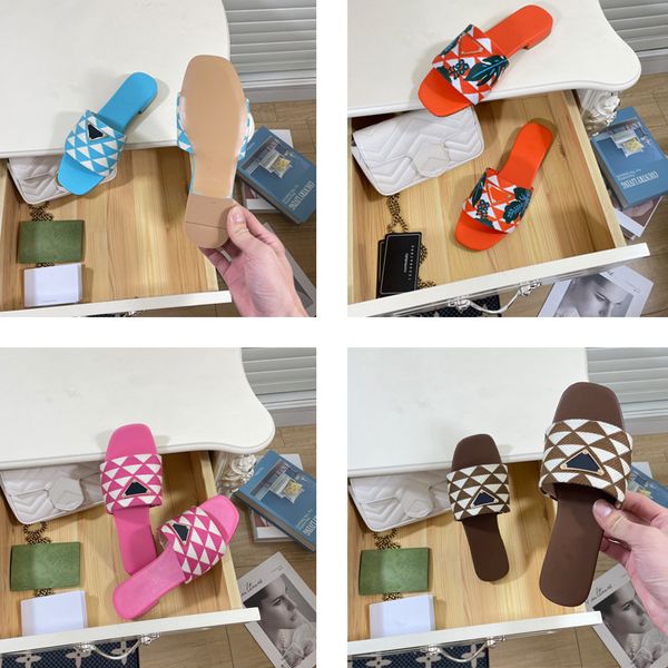 2023 with box embroidered fabric slides slippers black beige embroidery mules womens home flip flops casual sandals summer flat slide rubber
2023 with box embroidered fabric slides slippers black beige embroidery mules womens home flip flops casual sandals summer flat slide rubber