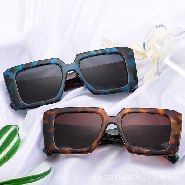 baroque style modern fashion street shooting show big brand sunglasses pr23ys, White;black
baroque style modern fashion street shooting show big brand sunglasses pr23ys, White;black