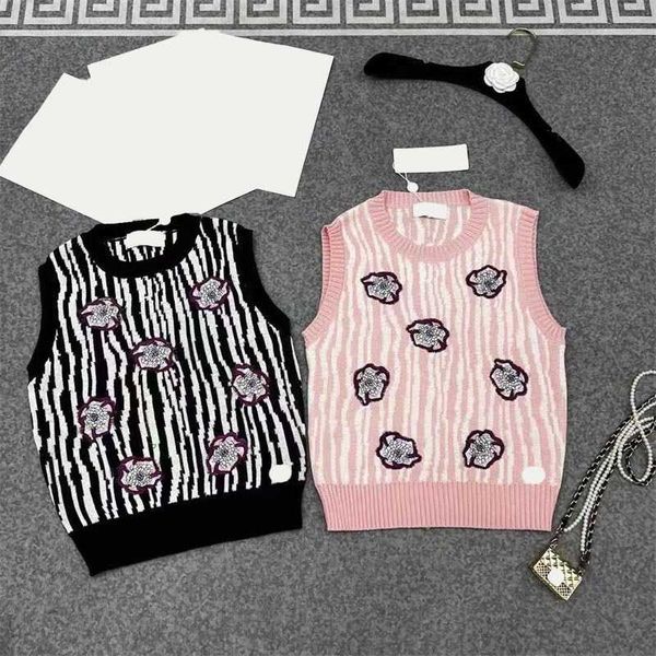 luxury tanks camis contrasting color striped floral decoration gentle vest threaded edge design round neck sleeveless pullover women design, White
luxury tanks camis contrasting color striped floral decoration gentle vest threaded edge design round neck sleeveless pullover women design, White