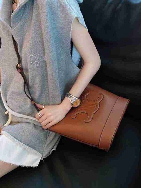 women's tracksuits designer girls~22ss new minority design letter embroidery sleeveless sweater shorts sports suit women 7d45, Gray
women's tracksuits designer girls~22ss new minority design letter embroidery sleeveless sweater shorts sports suit women 7d45, Gray