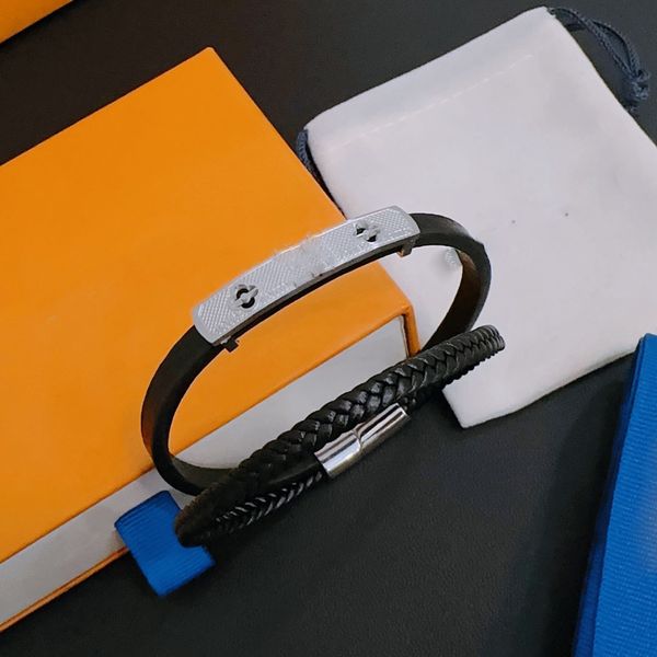 2023 luxury fashion jelly straws bracelet designer cowhide hand rope bracelet for both men and women can be worn no box, Black
2023 luxury fashion jelly straws bracelet designer cowhide hand rope bracelet for both men and women can be worn no box, Black