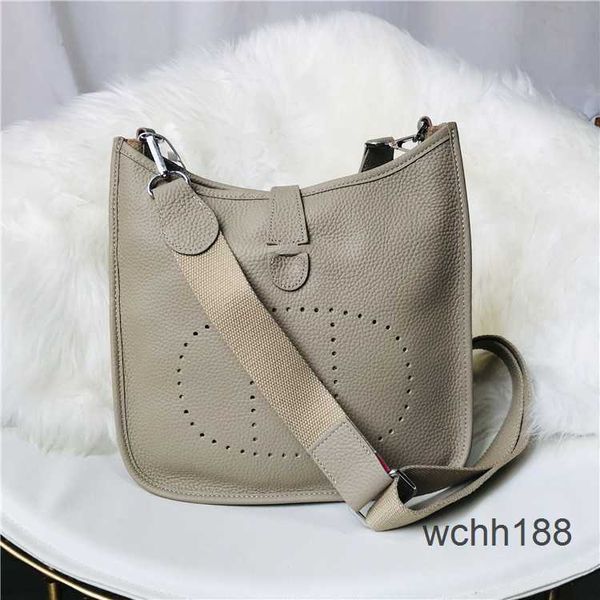 cowhide one evelyns designer bags fashion tote bag 2023 casual women's with perforated shoulder girl herma purse classic handbags v9je
cowhide one evelyns designer bags fashion tote bag 2023 casual women's with perforated shoulder girl herma purse classic handbags v9je