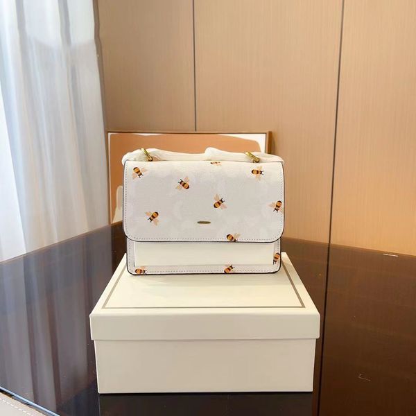 luxury designer zuolan sunset bag classic latest color women shoulder bags chain handbag toothpick pattern leather womens cross body handbag
luxury designer zuolan sunset bag classic latest color women shoulder bags chain handbag toothpick pattern leather womens cross body handbag