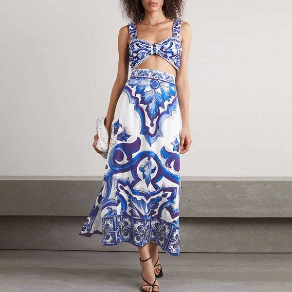 blue printed suspenders gathered bikini high waist slim backless swimsuit retro luxury chiffon beach skirt blouse fashion 2022230413, White;black
blue printed suspenders gathered bikini high waist slim backless swimsuit retro luxury chiffon beach skirt blouse fashion 2022230413, White;black