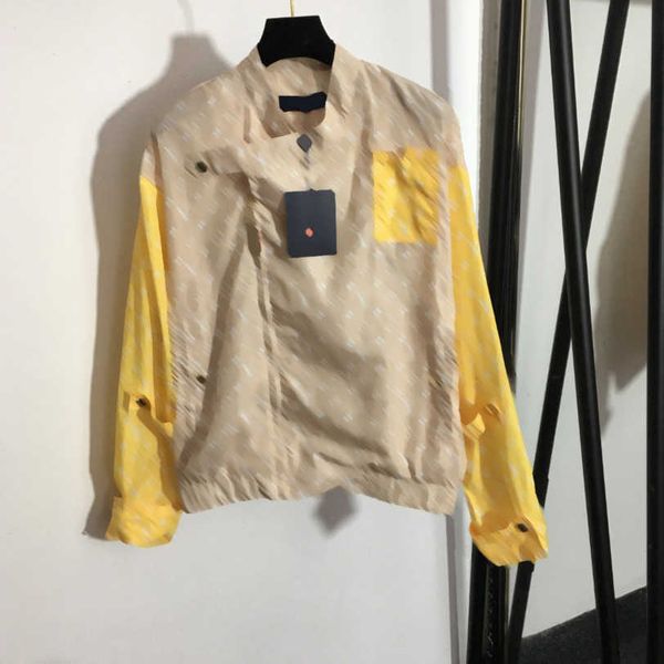 23ss womens jacket womens designer clothing presbyopia logo print patchwork color long-sleeved zipper trench coat women clothes a1, Black;brown
23ss womens jacket womens designer clothing presbyopia logo print patchwork color long-sleeved zipper trench coat women clothes a1, Black;brown