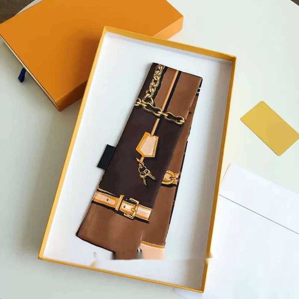 Scarves Classic designer handbag scarf ladies headband fashion letters silk tie size 8x120cm SA3B
Scarves Classic designer handbag scarf ladies headband fashion letters silk tie size 8x120cm SA3B