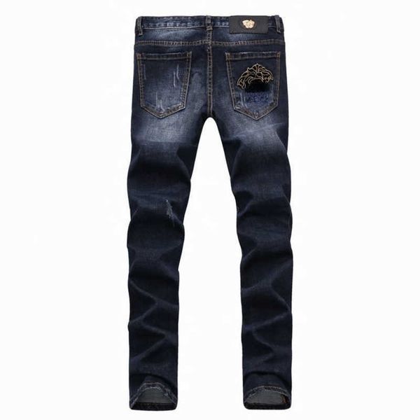 men's jeans designerhigh version mens jeans medusa embroidered trousers designer pants hip hop jeans blue oversize denim pants size 28-
men's jeans designerhigh version mens jeans medusa embroidered trousers designer pants hip hop jeans blue oversize denim pants size 28-