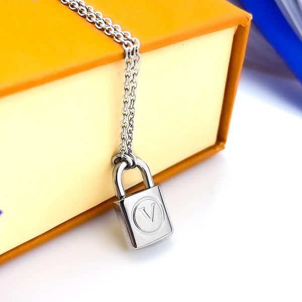 fashion lock necklace with stone designer pendant necklaces personality suitable for everyone, Silver
fashion lock necklace with stone designer pendant necklaces personality suitable for everyone, Silver