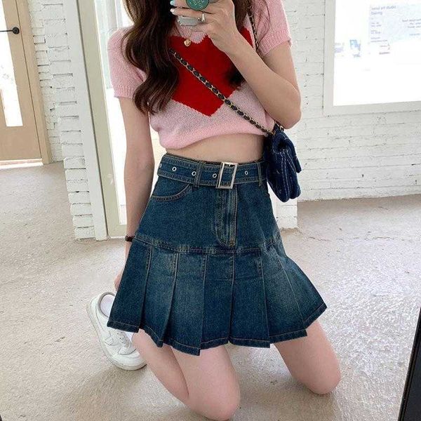 girl high waist denim skirt spring and summer retro washed series belt pleated, Black
girl high waist denim skirt spring and summer retro washed series belt pleated, Black