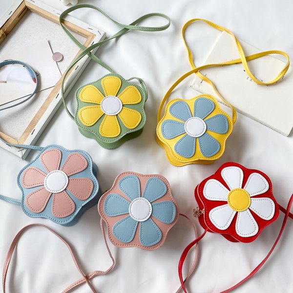 backpacks little girl princess bag baby autumn and winter fashion cute super children messenger flowers s for s 230412
backpacks little girl princess bag baby autumn and winter fashion cute super children messenger flowers s for s 230412