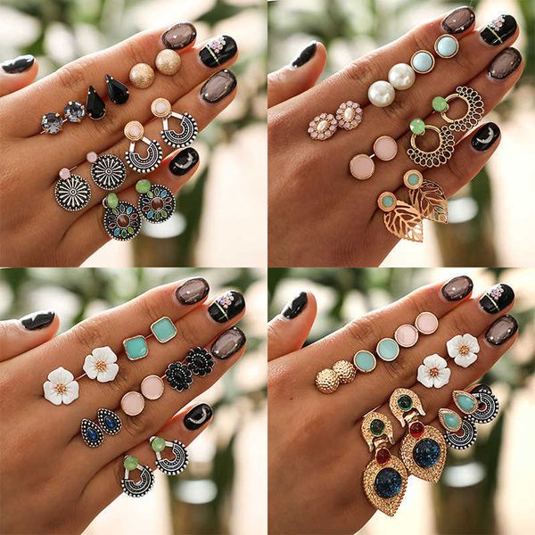 stud vintage rhinestone geometric flower hollow out stud earrings set for women girls fashion imitation pearl shell small earrings p230411, Golden;silver
stud vintage rhinestone geometric flower hollow out stud earrings set for women girls fashion imitation pearl shell small earrings p230411, Golden;silver