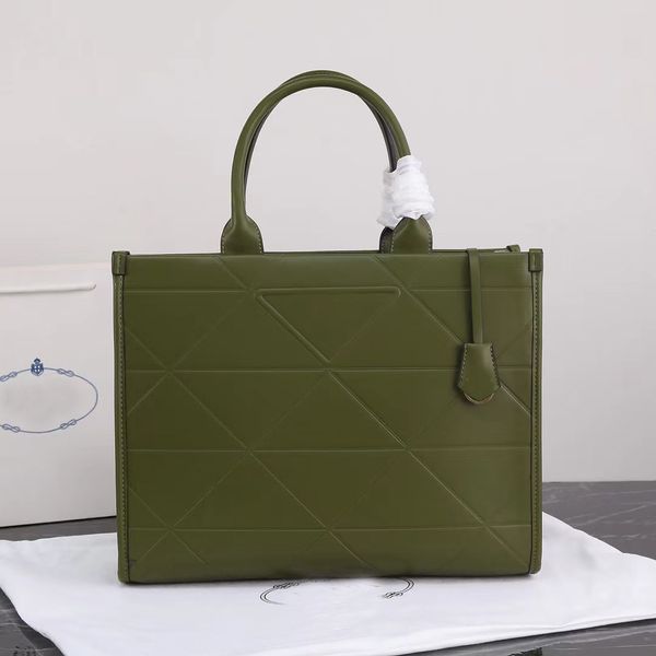 2023 new woc satchel latest shoulder bag original luxury designers monog handbags fashions steamer classics messenger handbag fashion brands
2023 new woc satchel latest shoulder bag original luxury designers monog handbags fashions steamer classics messenger handbag fashion brands