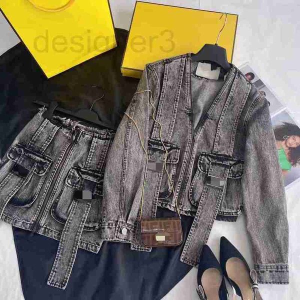 two piece dress designer 23 spring/summer fashion functional style letter bag pocket v-neck denim coat high waist half skirt set bb4n, White
two piece dress designer 23 spring/summer fashion functional style letter bag pocket v-neck denim coat high waist half skirt set bb4n, White