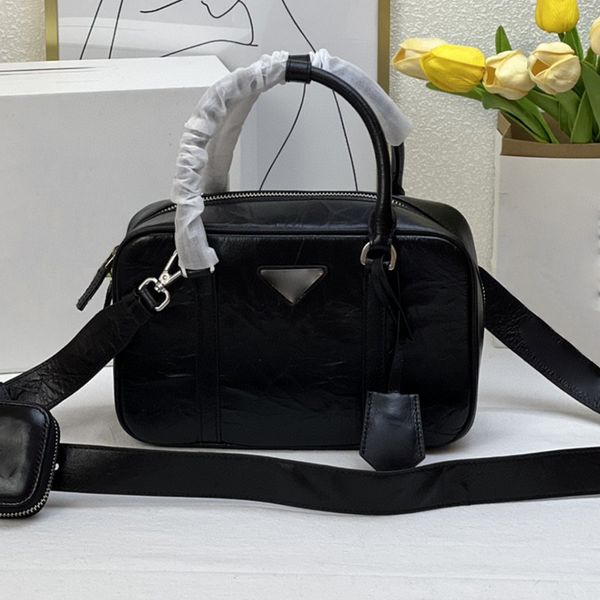 r bag 1bh520 men and women portable tote bag large capacity leather shoulder bag stylish vintage crossbody bag
r bag 1bh520 men and women portable tote bag large capacity leather shoulder bag stylish vintage crossbody bag