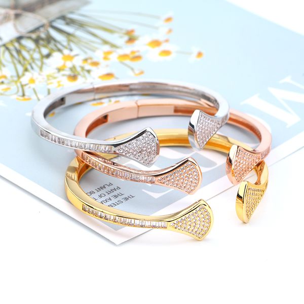 18k gold bangle ladies bracelet gold womens men friendship bracelets for men infinity luxury designer jewelry fashion party wedding gifts bi, Black
18k gold bangle ladies bracelet gold womens men friendship bracelets for men infinity luxury designer jewelry fashion party wedding gifts bi, Black