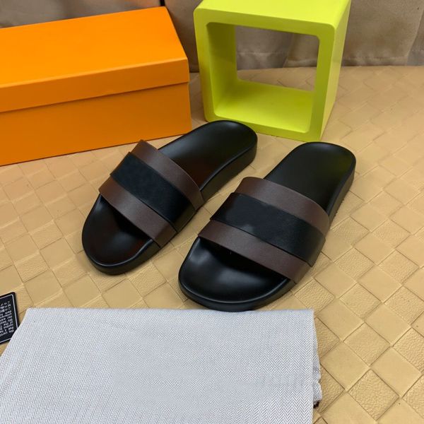 2023 men slippers designer rubber slides sandals summer beach platform scuffs mens brand home shoes size 38-46, Black
2023 men slippers designer rubber slides sandals summer beach platform scuffs mens brand home shoes size 38-46, Black