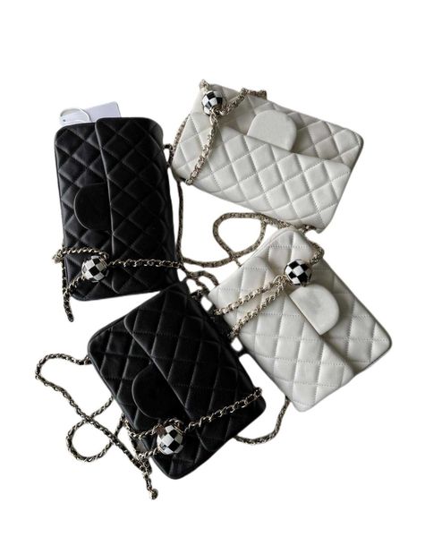 9a high-quality channel women's genuine leather handbag shoulder bags imported lambskin large size 20cmx13cmx7cm small size 18cmx13cmx7
9a high-quality channel women's genuine leather handbag shoulder bags imported lambskin large size 20cmx13cmx7cm small size 18cmx13cmx7
